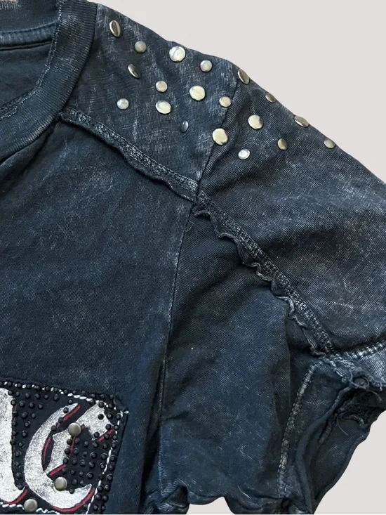 Affliction Black Tee with Silver Winged Skull Graphic - Picture 6 of 8